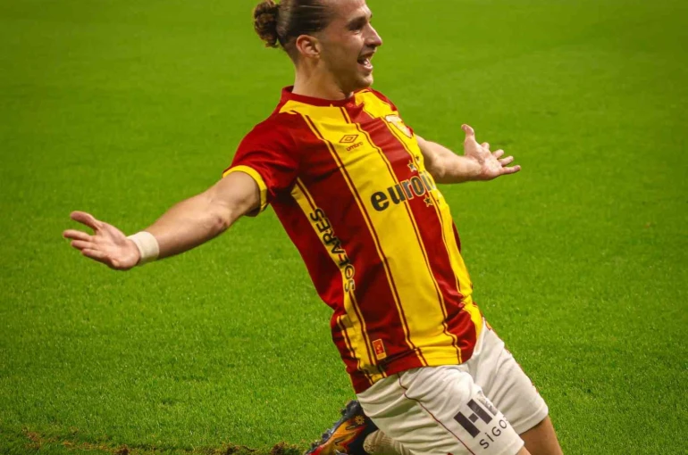 Göztepe’de Arda ve Dennis yakın markajda 