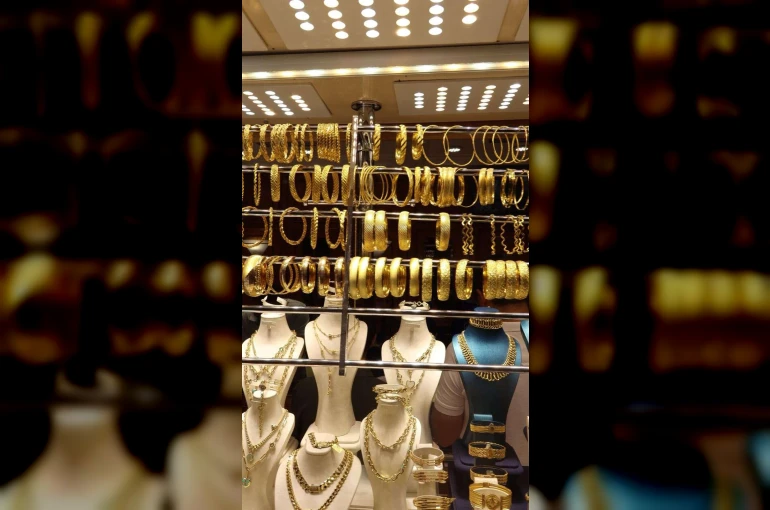 Gram ve çeyrek altın yukarı yönlü açıldı
