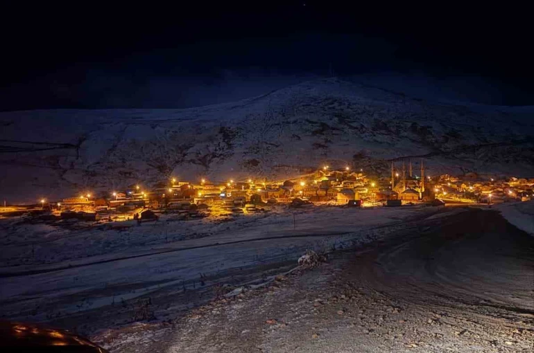 Gümüşhane’nin yüksekleri beyaza büründü
