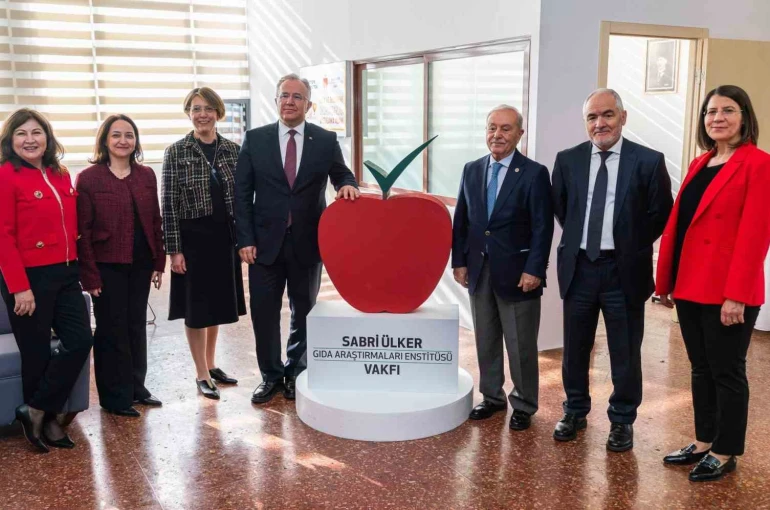 Hacettepe Üniversitesi ve Sabri Ülker Vakfı, "Gıda ve Beslenme Okuryazarlığı Uygulama Alanı" için iş birliği yaptı