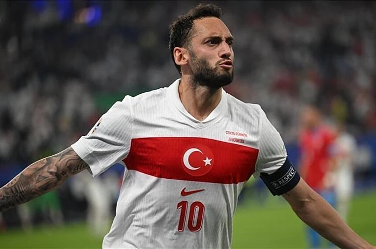 Hakan Çalhanoğlu Milli takım kadrosundan çıkarıldı!