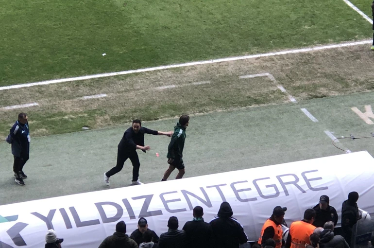 Hakem kararına tepki: Kocaelispor yedek kulübesi boş kaldı!
