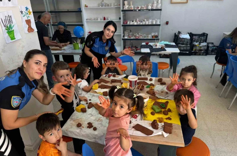 Hakkari polisinden miniklere seramik sürprizi