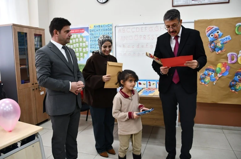 Hakkari’de 70 bin öğrenci yarıyıl tatiline girdi 
