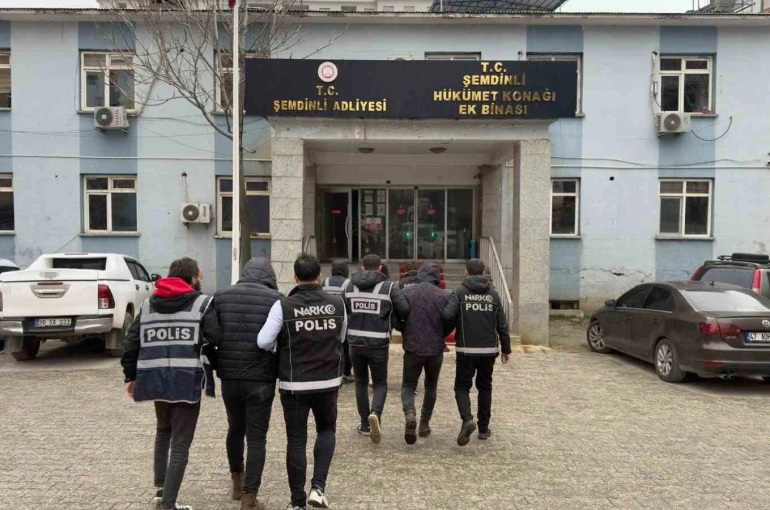 Hakkâri’de aranan 12 şahıs yakalandı