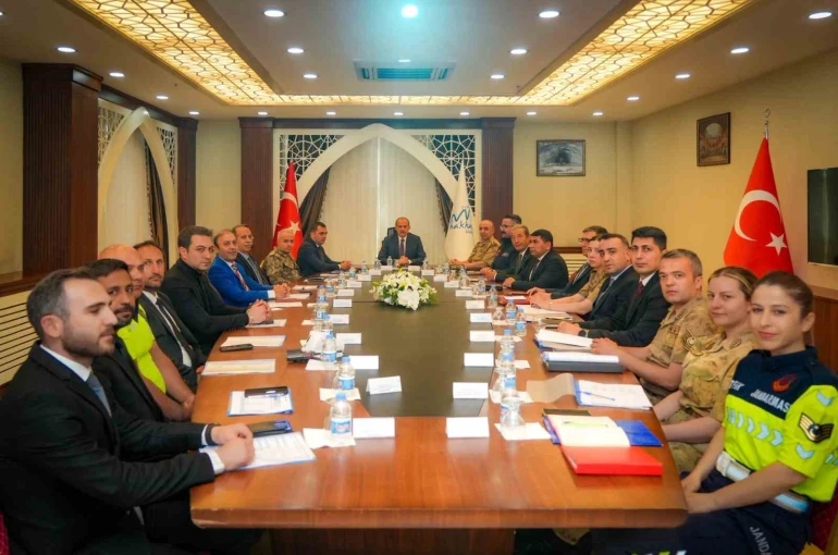 Hakkari’de aranan 340 şahıs yakalandı