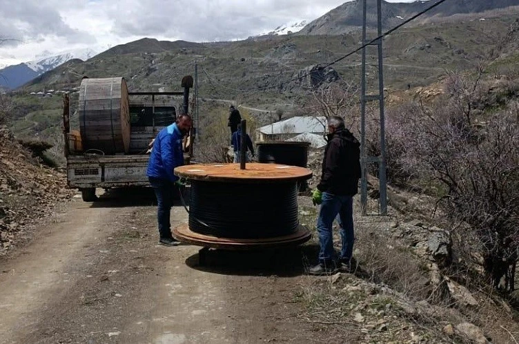 Hakkari’de heyelan sonrası iletişim alarmı 