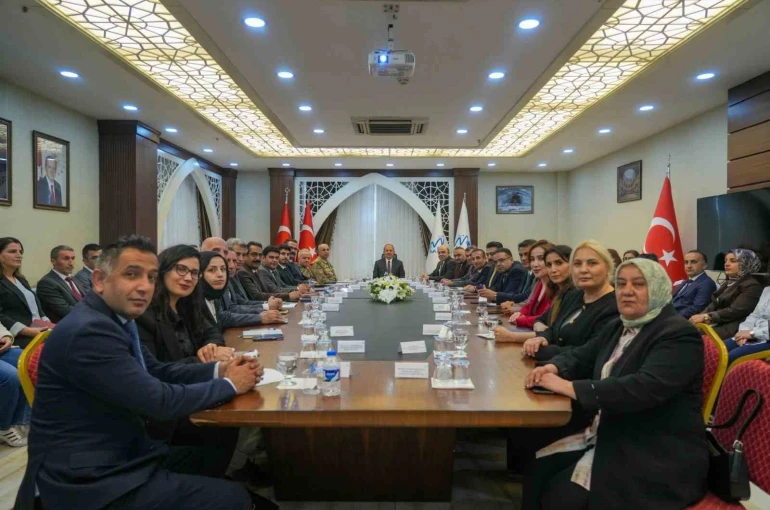 Hakkâri’de ‘Kadına Yönelik Şiddetle Mücadele Ulusal Eylem Planı’ toplantısı yapıldı 