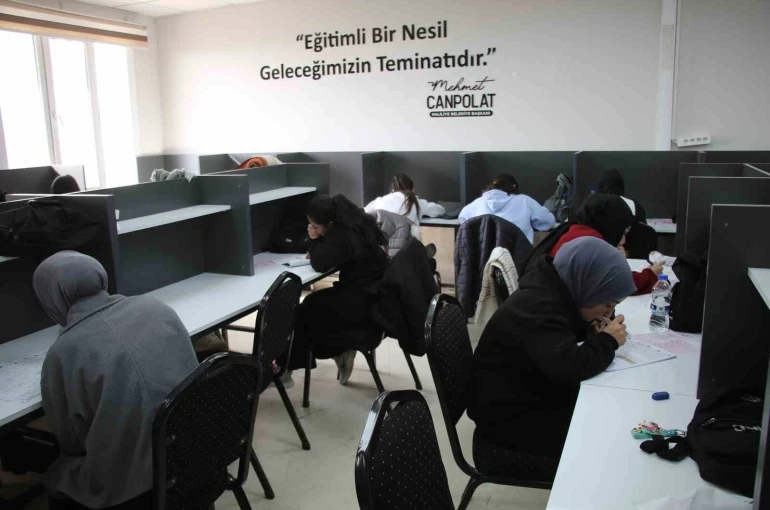 Haliliye’de gençlere destek