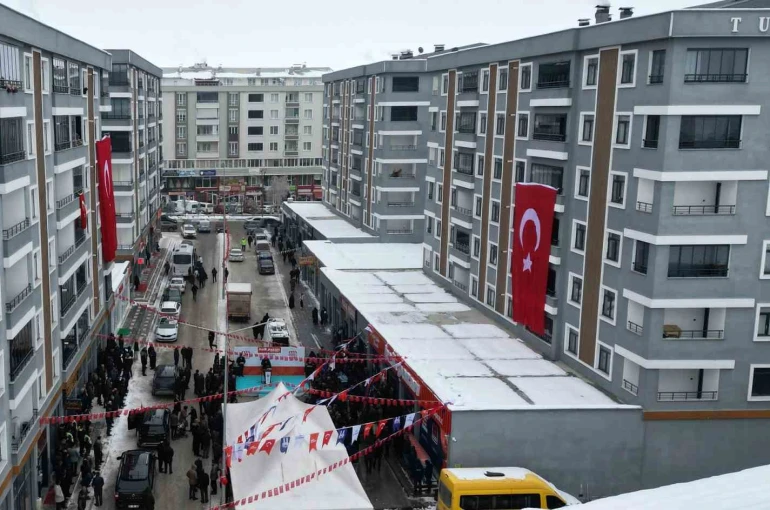 Halk Pazarı’nın 12’nci şubesi Aşkale’de açıldı 