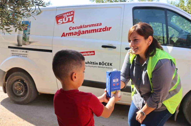 Halk süt 2025 yılında 10 bin çocuğa ulaştırıldı 