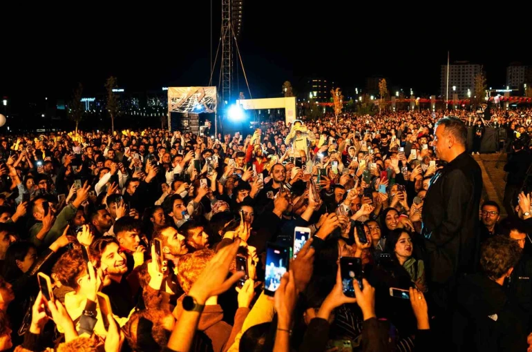 Haluk Levent: "Bu şarkıyı Filistinli çocuklar için söylüyorum"