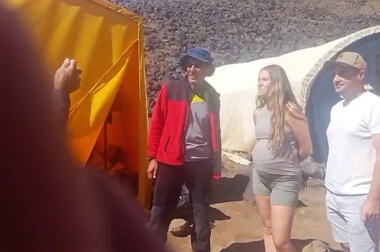 Hamile turist dağcı Ağrı Dağı’na tırmanışa geçti 