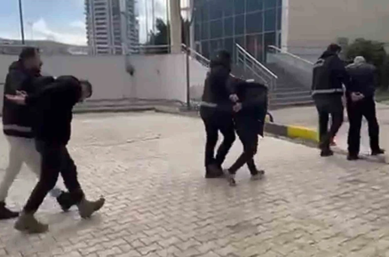 Hapis cezası ile aranan 3 kişi İskenderun’da yakalandı 