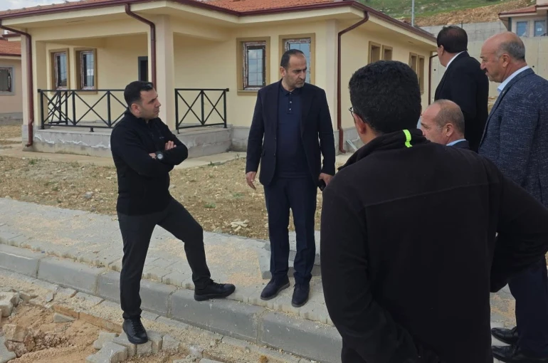 Harmanlı Beldesinde kalıcı konutlar ve cami inşaatı incelendi 