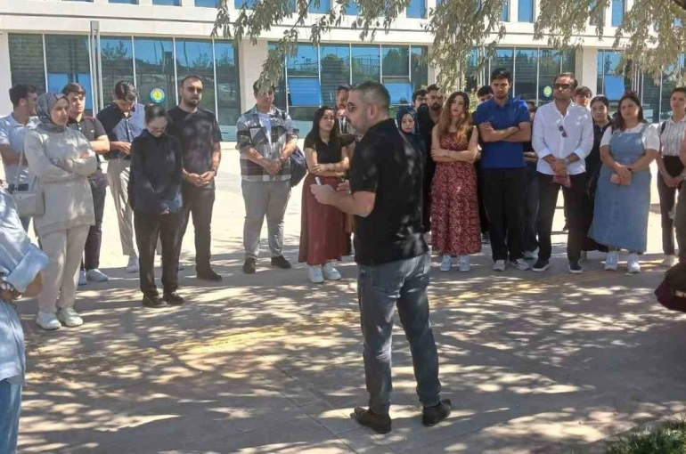 Harran Üniversitesinde fakülte var bina yok, öğrenci var sınıf yok 