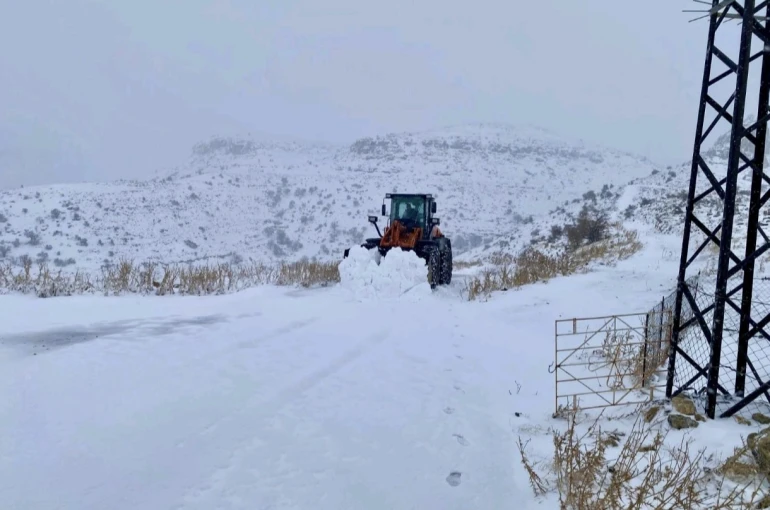 Hasankeyf’te kapanan köy yolu yeniden ulaşıma açıldı 