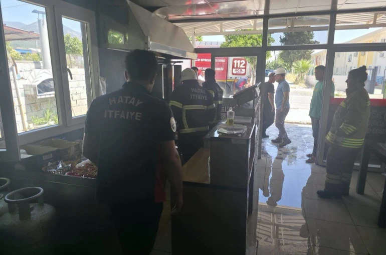 Hassa’da dönercide korkutan yangın 