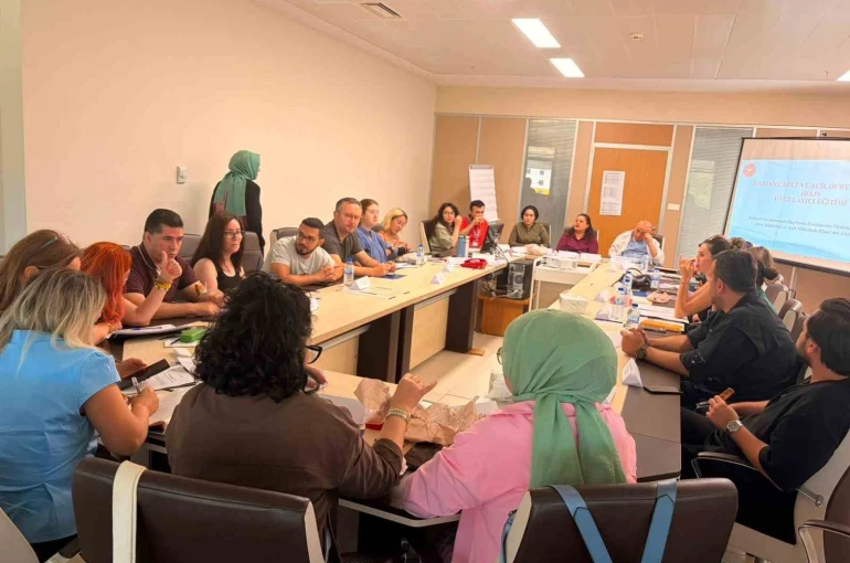 Hastane Afet Planları Uygulayıcı eğitimi düzenlendi 