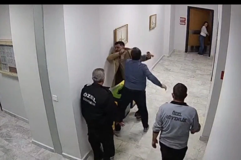 Hastane müdürünün darbettiği personel konuştu 