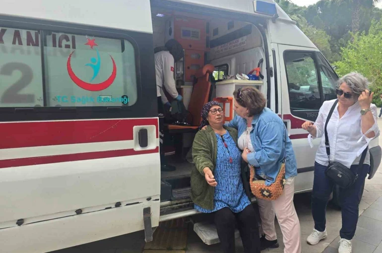 Hastaneden dönüşü kaza; 3 yaralı 