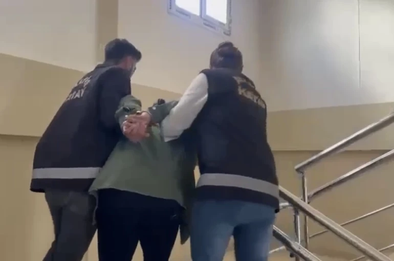 Hatay’da 10 yıl hapis cezasıyla aranan firari yakalandı 