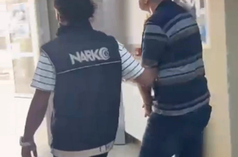 Hatay’da 5 yıl hapis cezası bulunan uyuşturucu taciri şahıs tutuklandı 