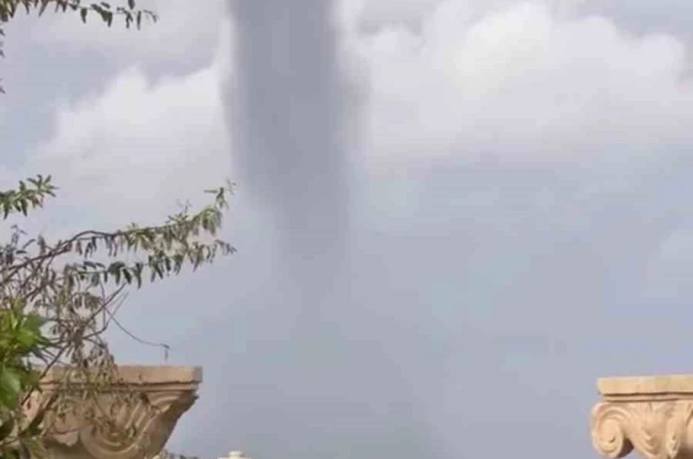 Hatay’da denizde hortum oluştu 