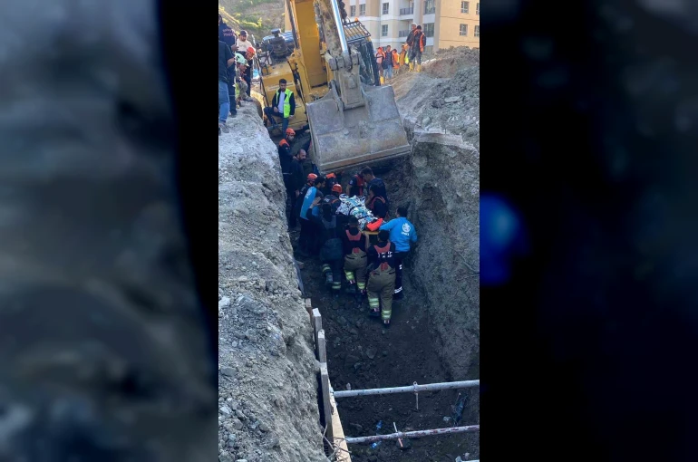 Hatay’da göçük altında kalan işçi kurtarıldı 