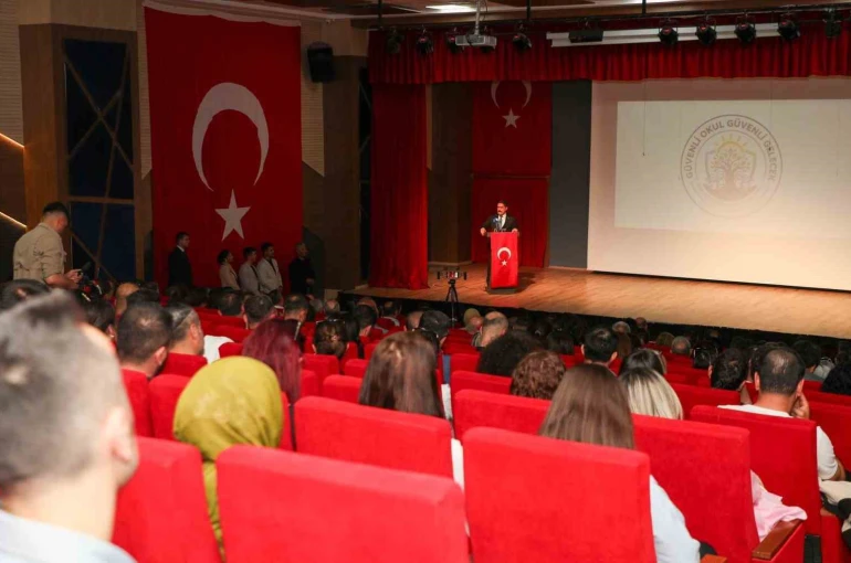 Hatay’da güvenli okul güvenli gelecek projesi hayata geçirildi 