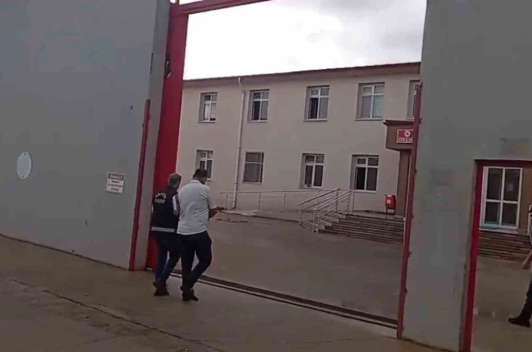 Hatay’da hapis cezasıyla aranan 2 şahıs yakalandı 