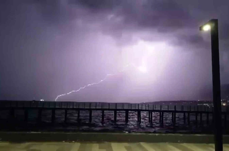 Hatay’da şiddetli yağış etkili oldu 