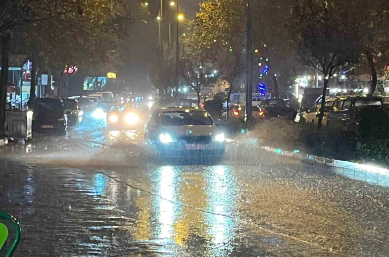 Hatay’da sis ve yağmur 