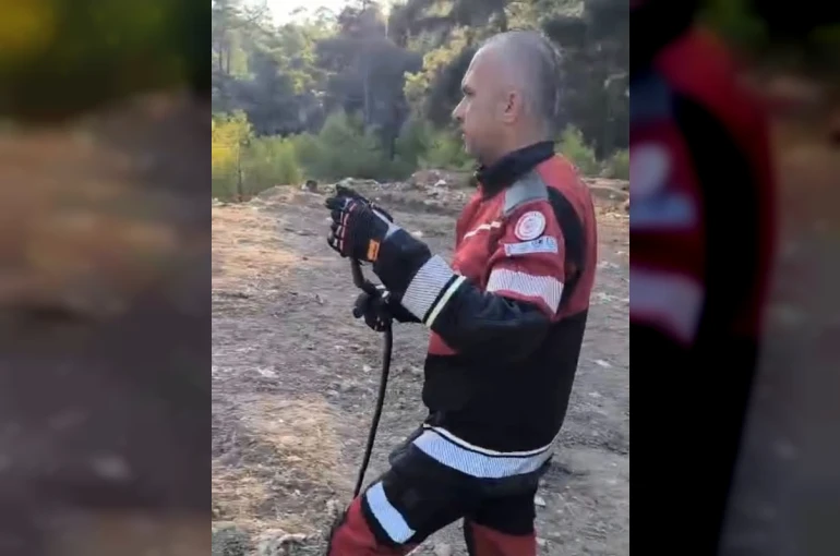 Hatay’da yerleşim yerlerinde görülen yılanlar doğal yaşam alanına bırakıldı 