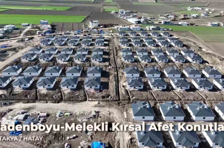 Hatay’ın kırsal mahallelerinde deprem konutlarında çalışmalarında sona gelindi 