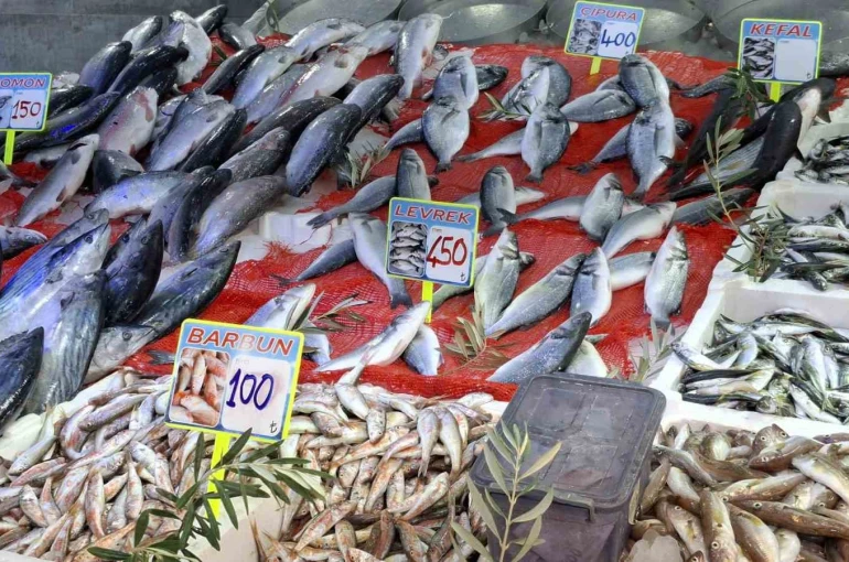 Havalar serinledi, balık tezgahları hareketlendi 