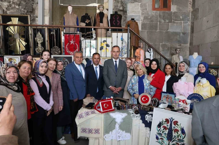 Hayat boyu öğrenme haftası şenlikleri Erzurum’da başladı 