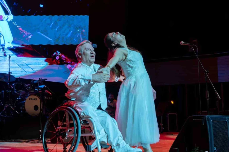 Hayata tutunanlar ve şifa verenler aynı sahneyi paylaştı 