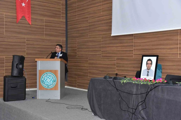 Hayatını kaybeden araştırma görevlisi için okulunda tören düzenlendi 