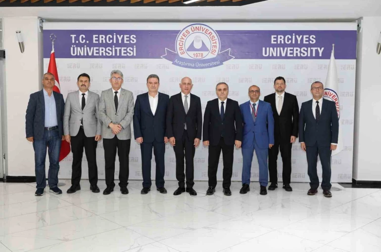 Hayırsever iş insanı Asım Kibar, ERÜ’de anıldı