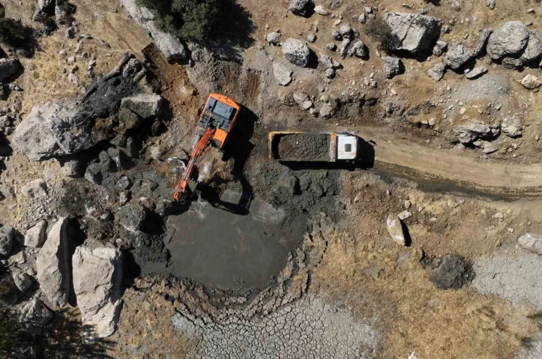 Hazro’daki gölet onarıldı