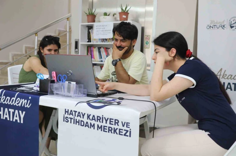 HBB, YKS tercih sürecinde adaylara ücretsiz danışmanlık hizmeti verdi