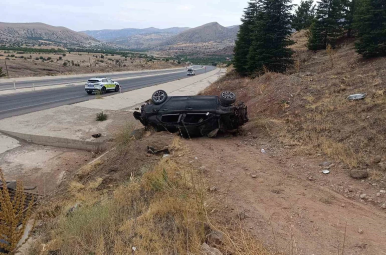 Hekimhan’da otomobil drenaj kanalına düştü: 1 yaralı