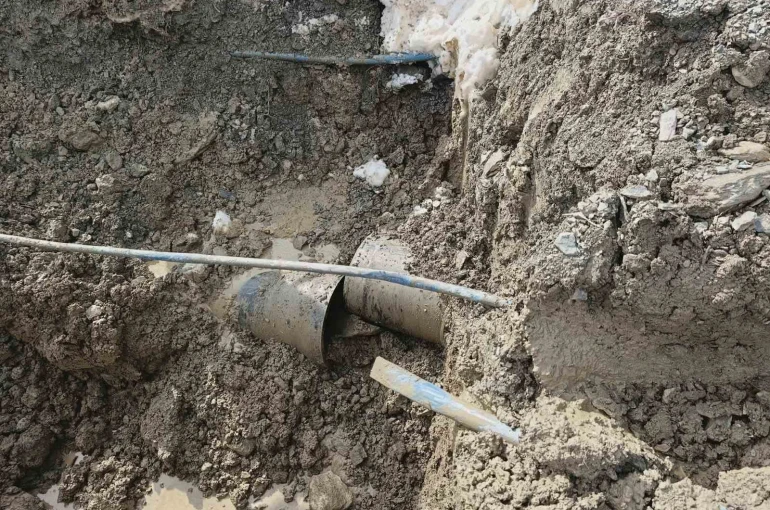 Heyelan içme suyu şebekesini vurdu 