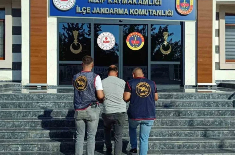 Hırsızlık suçundan aranan şahıs yakalandı