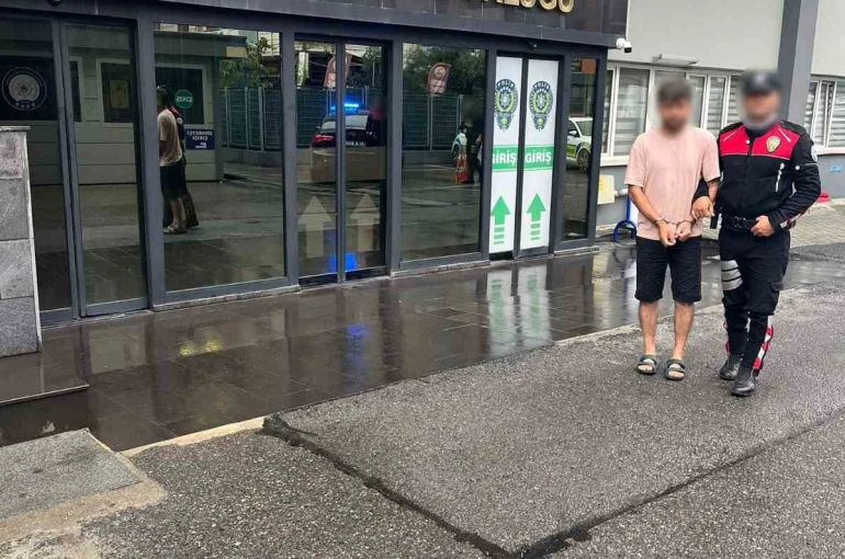 Hırsızlıktan aranıyordu yakalandı