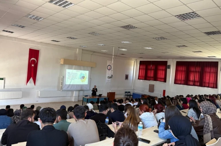 Hisarcık MYO’da "Gençlik İçin Rehberlik ve Farkındalık Buluşmaları" konulu eğitim düzenlendi 