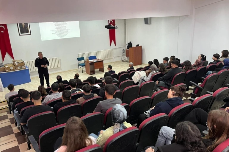 Hisarcık MYO’da "İSG Kariyer Köprüsü: Okuldan Sahaya" başlıklı söyleşi düzenlendi 
