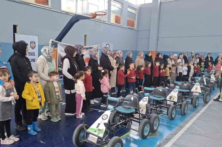 Hisarcık’ta öğrencilere uygulamalı ve teorik trafik eğitimi 