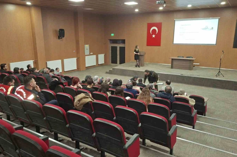 Hisarcık’ta sigara ve uyuşturucuyla mücadele eğitimi 